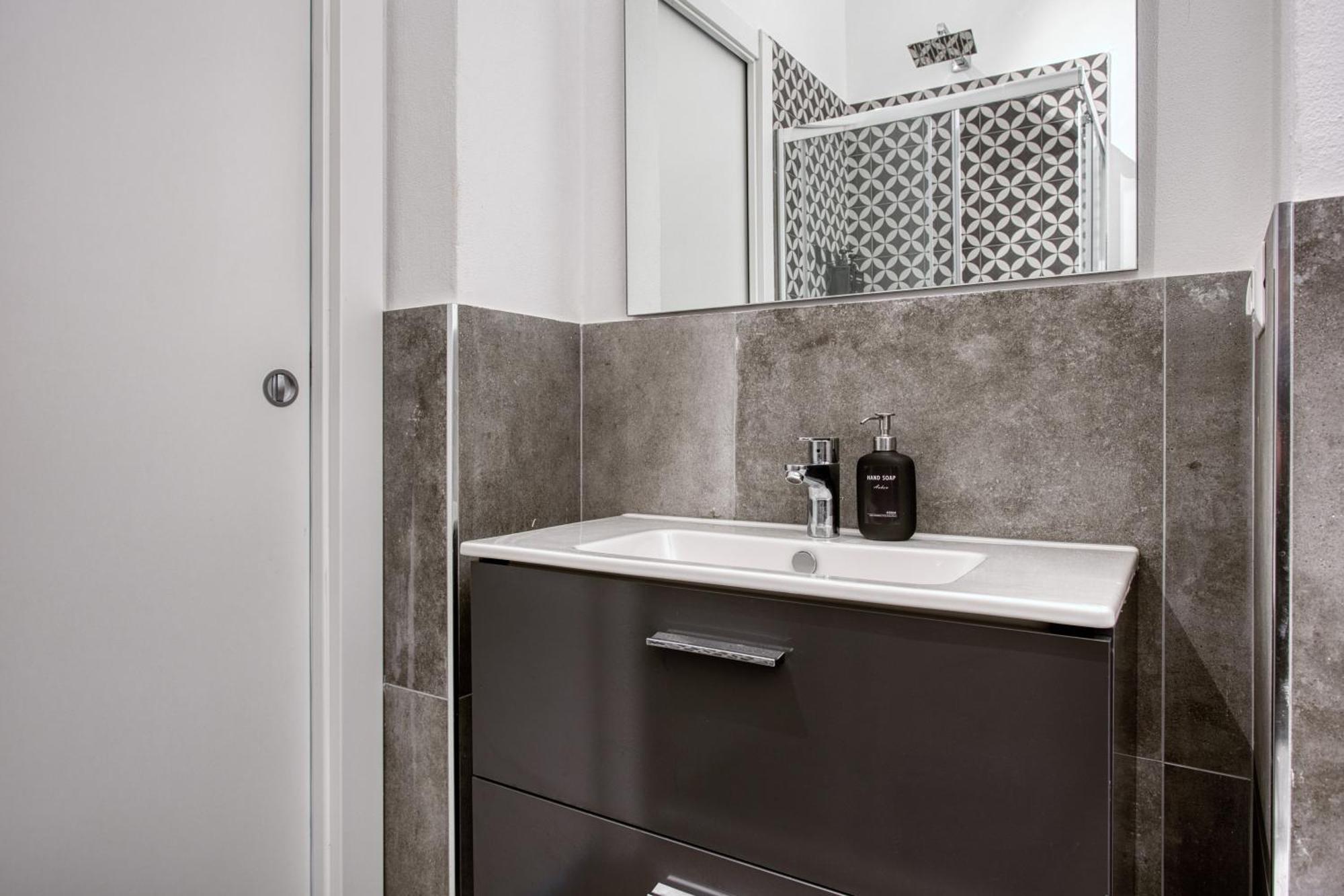 15min To Duomo, Modern 1 Bedrm Flat Ac, 5g Wifi * Milão